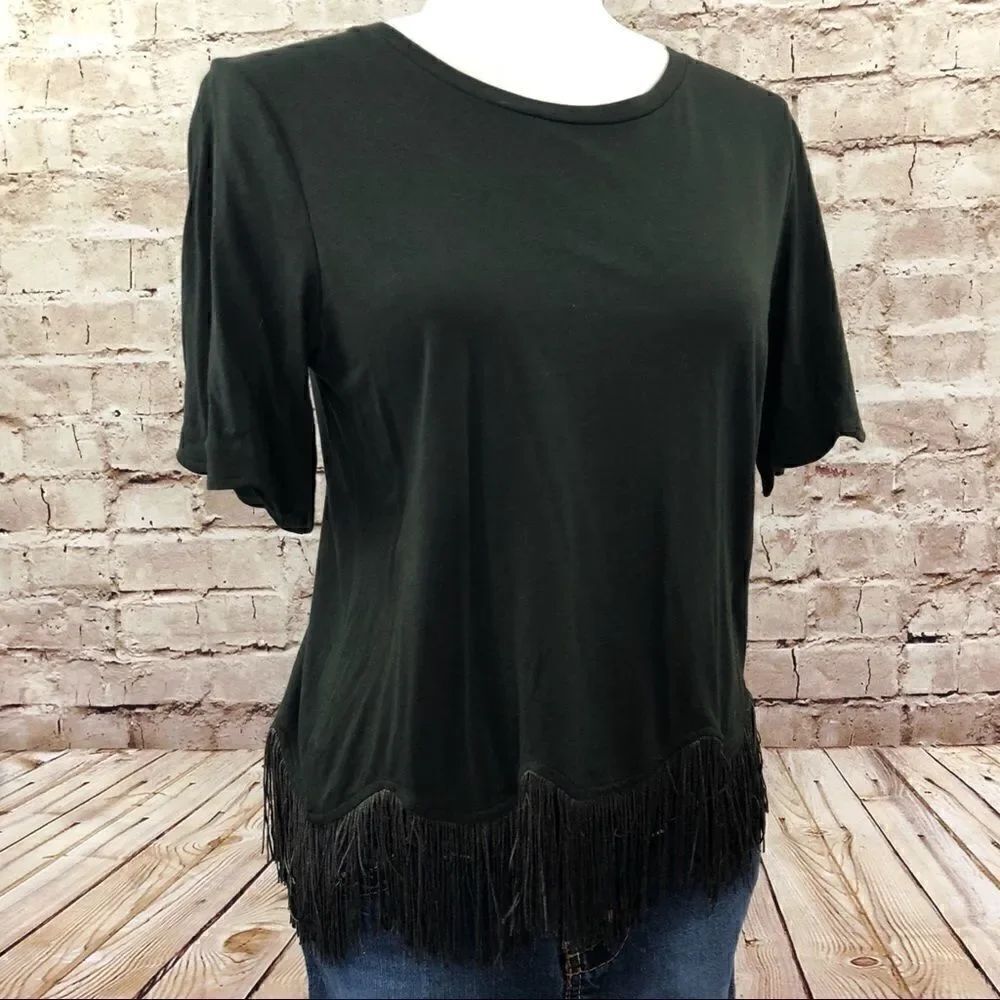 TOPSHOP scalloped fringe short sleeve top